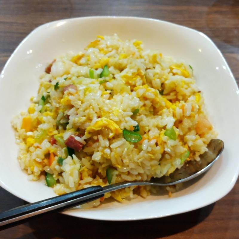 五目チャーハン(娘娘(にゃんにゃん)＊飯店)