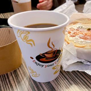 Fresh Brewed Coffee(ベストベーグル)