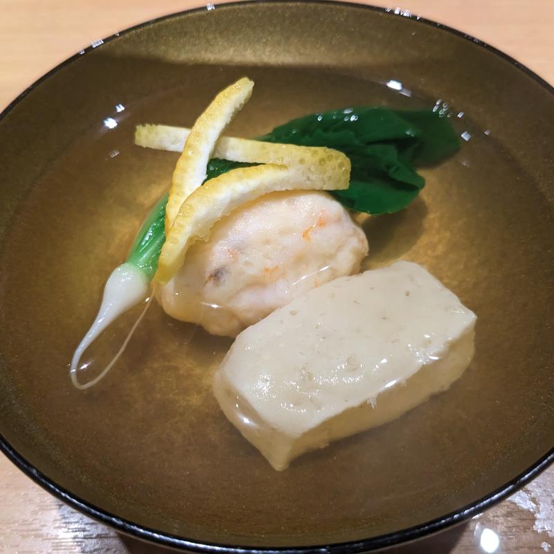 海老真丈と粟麩とメカブのお椀(みこころや )