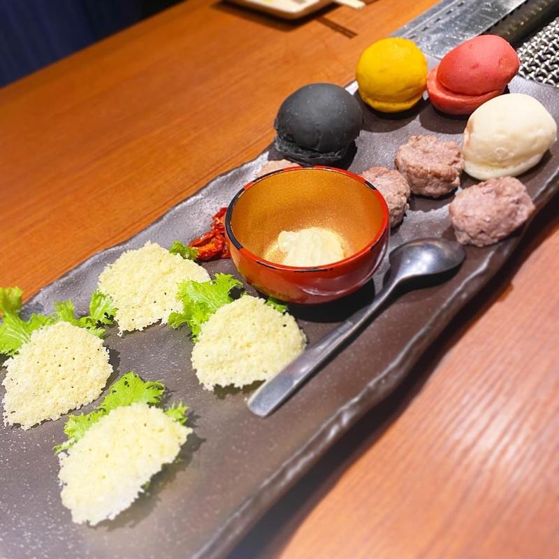 黒毛和牛100%のミニバーガー(肉料理 KOJIRO)