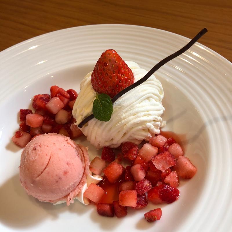 紅白チーズモンブラン(ココス 扇店)