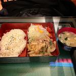 生姜焼弁当(ぱーくあべにゅー)