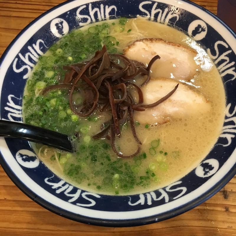 らーめん(博多らーめん ShinShin 天神本店)