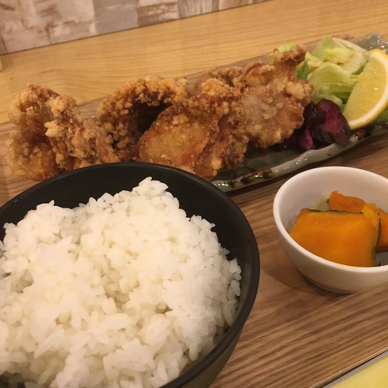 唐揚げ定食(幸亭 （さいわいてい）)