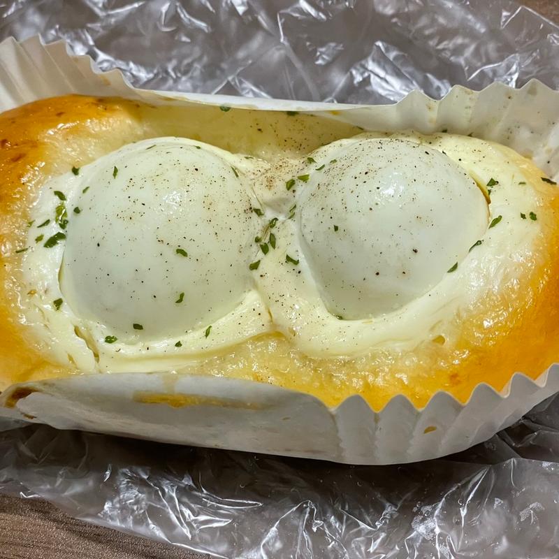 卵ちゃん(石窯パン工房 サフラン 女池店)