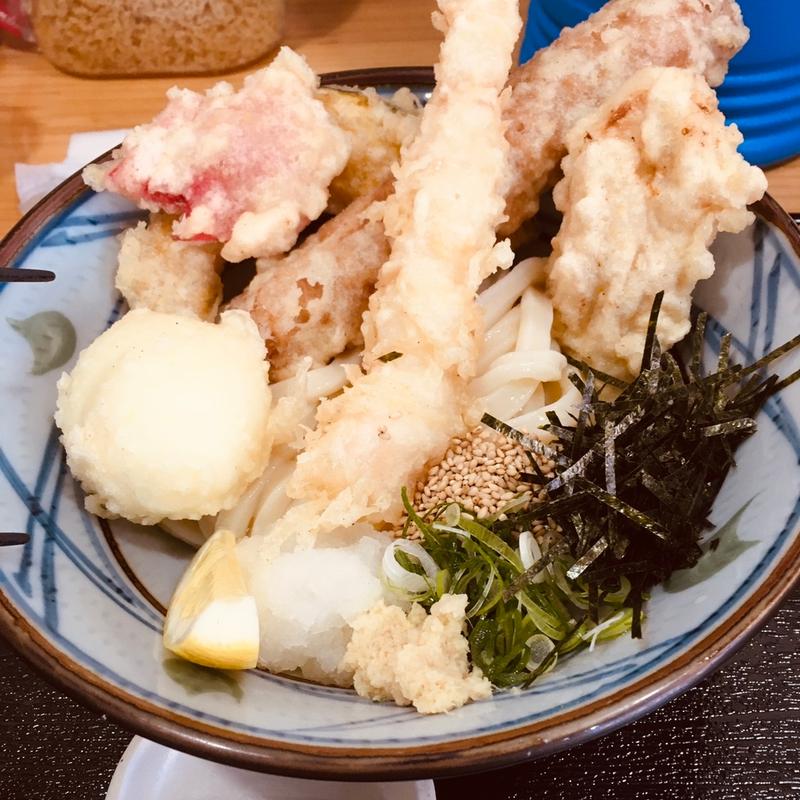 もりもり天ぷらぶっかけ(手打ちうどん まる泉)