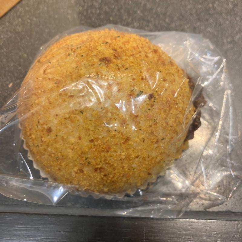 牛肉ゴロッとカレーパン(BOUL'ANGE(ブール アンジュ) 大同生命札幌ビル店)