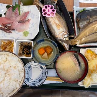(魚がし食堂 )