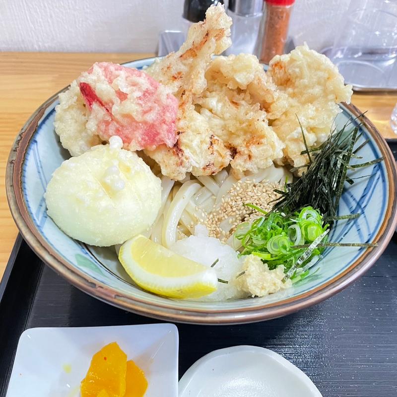 鶏玉天ぶっかけうどん(手打ちうどん まる泉)