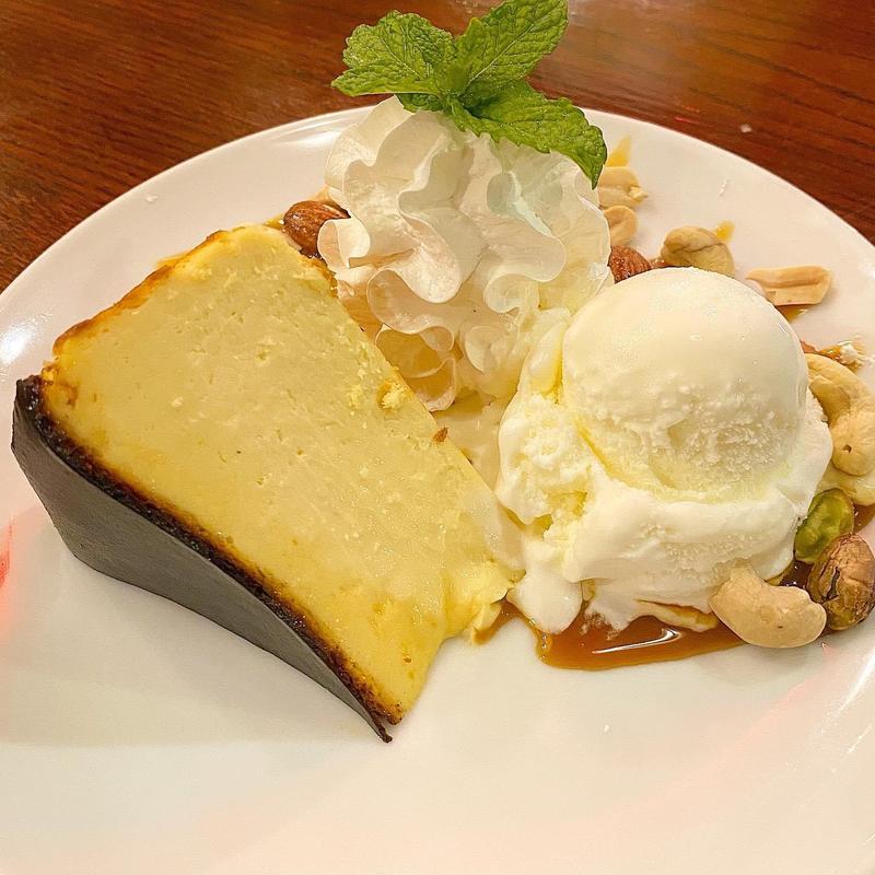 バスクチーズケーキ(カントリーレストランスワン)