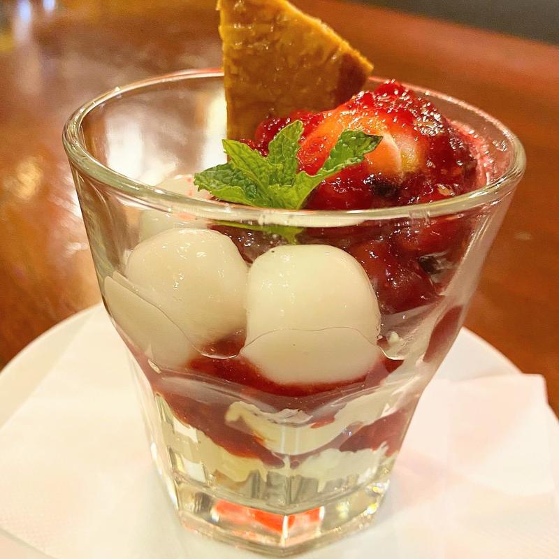 ミルフィーユのパフェ(カントリーレストランスワン)