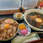 ラーメン半肉丼セット(まるい食堂 )
