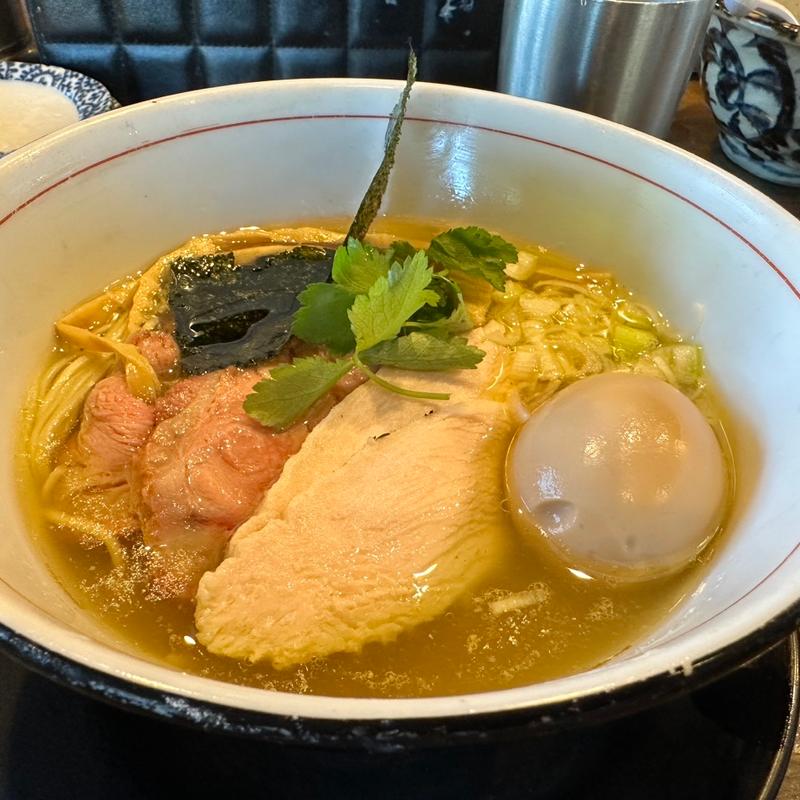 特級黒塩そば(特級鶏蕎麦 龍介 )