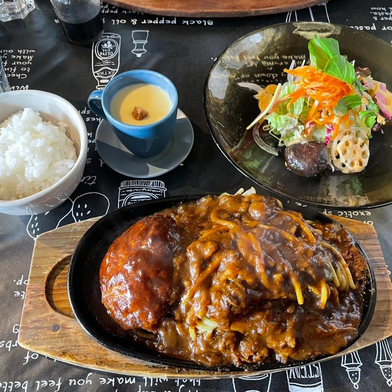 ハンバーグ&インディアン(カフェラ クオーレ)