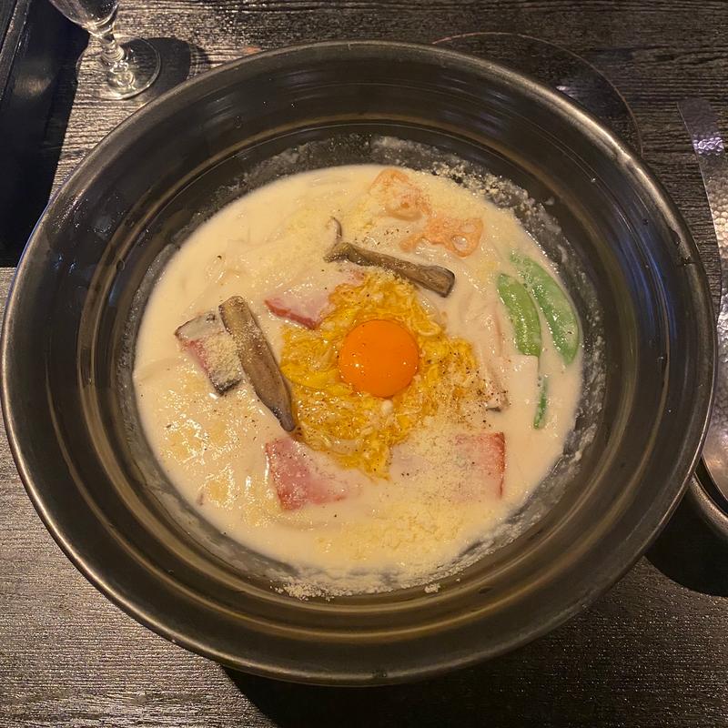 カルボナーラのおうどん(麺匠の心つくし つるとんたん 新宿店)