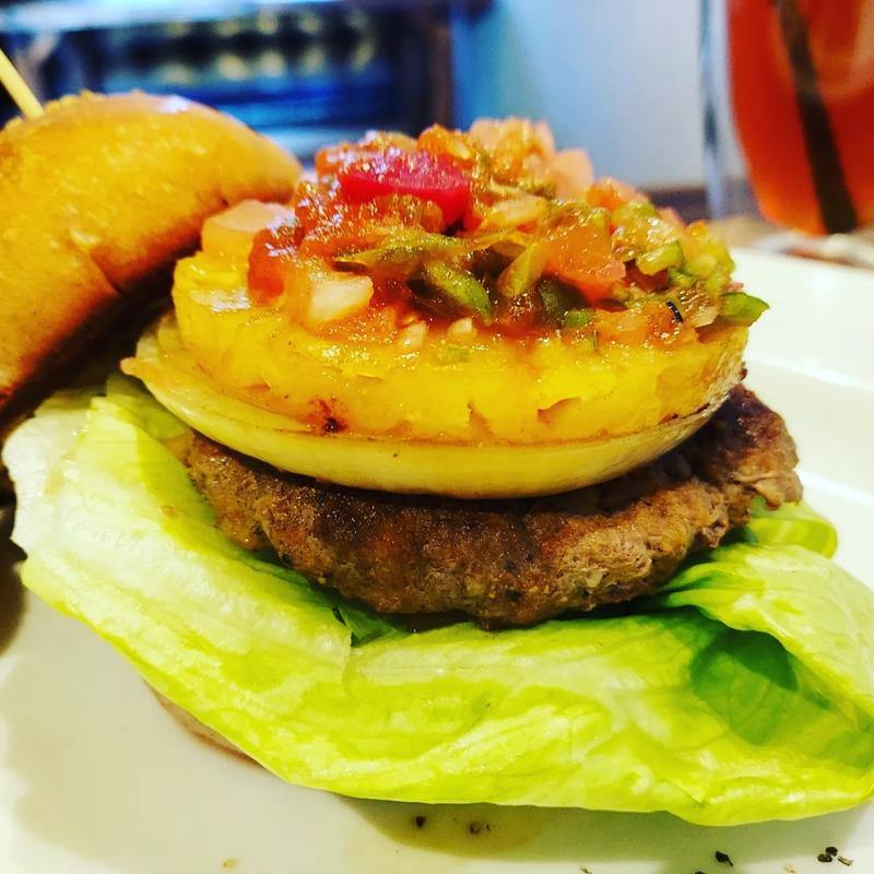 ホットパインバーガー(アオラニカフェ)