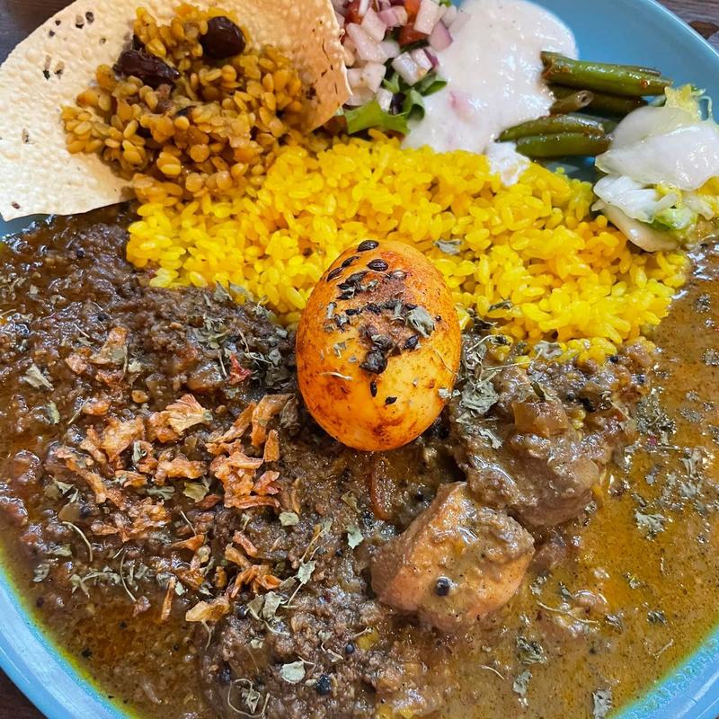 2種あいがけ アアベルチキン 鯛だし合い挽きキーマ(アアベルカレー)