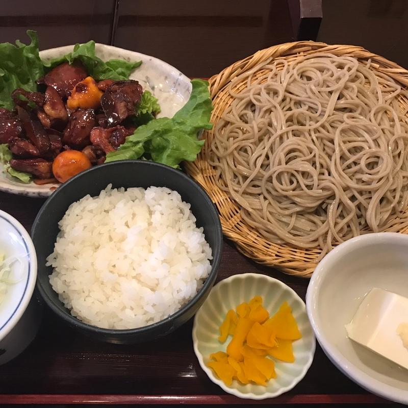 鳥モツ煮定食(手打そば 奥藤本店 甲府駅前店)