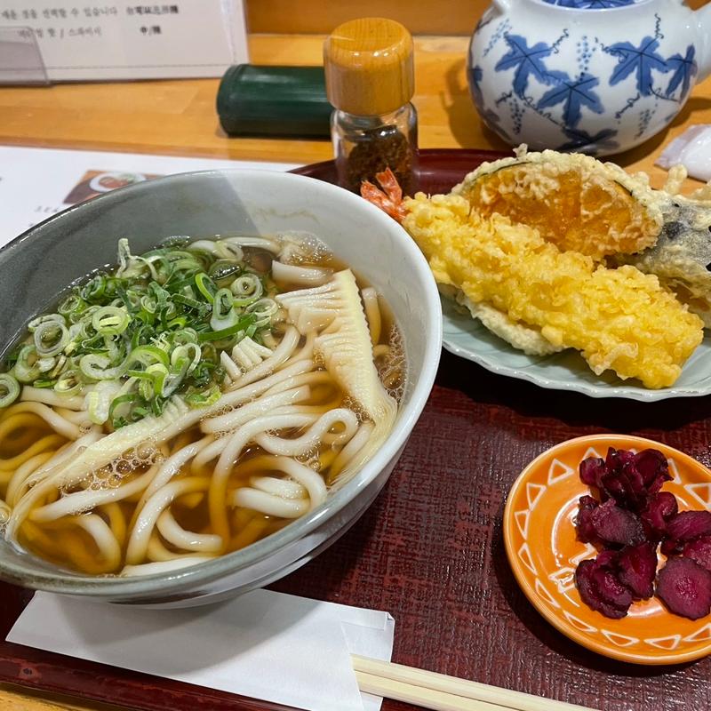 天ぷらうどん(おくむら 七条店)