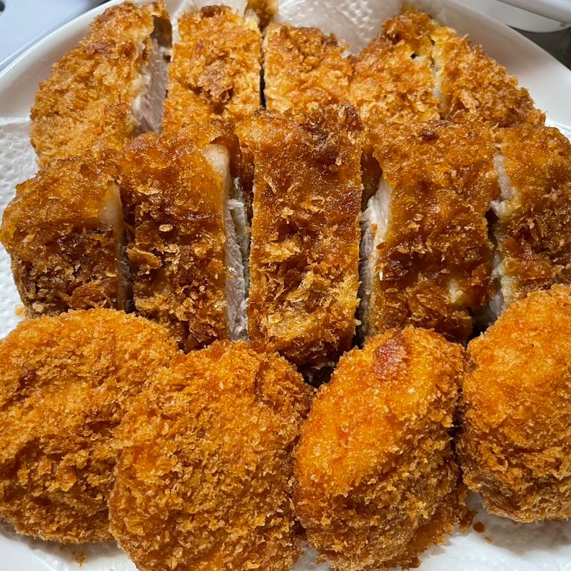 とんかつ・チーズコロッケ(（株）佐藤食肉)