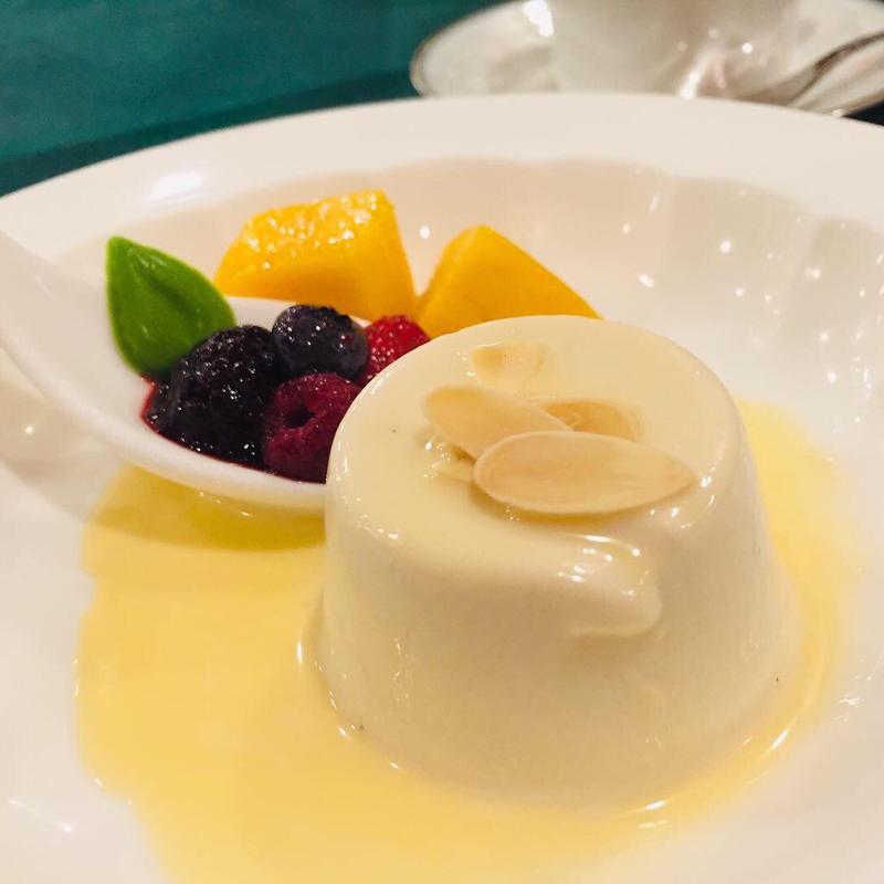 アーモンドパンナコッタ(レストラン 洋灯舎 （ランプシャ）)