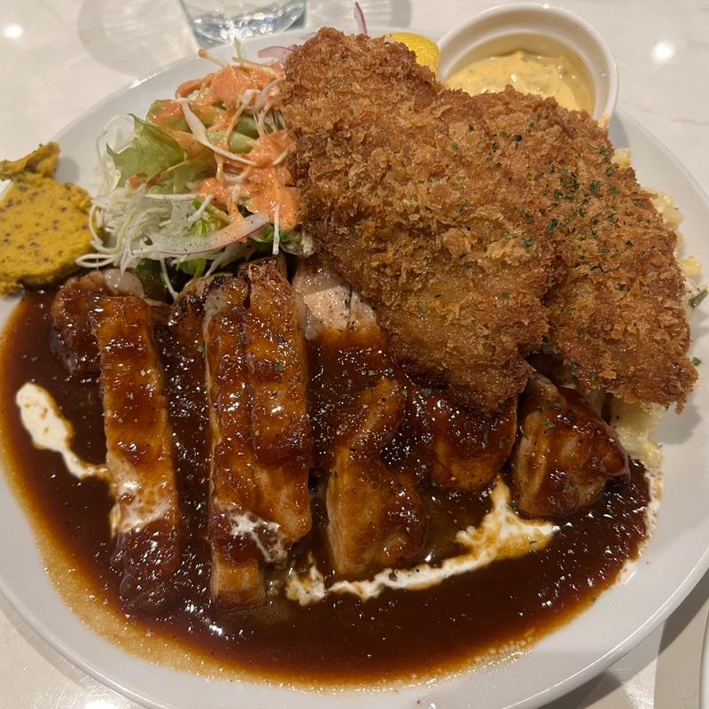 山形豚のステーキ　白身魚フライトッピング(洋食　ジャンボ)
