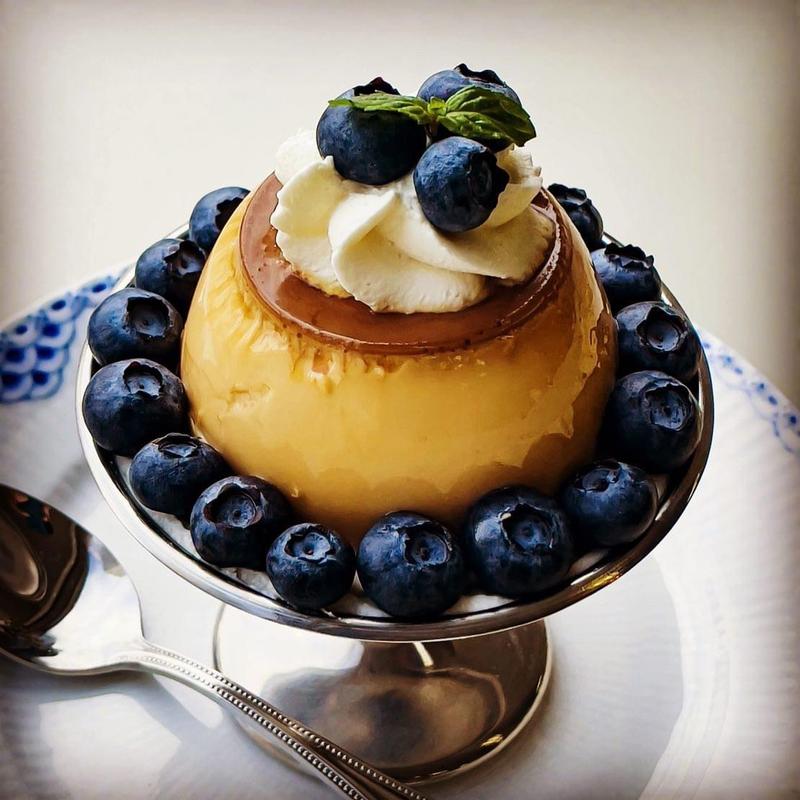 ブルーベリーのプリンアラモード(Factory & Labo 神乃珈琲)