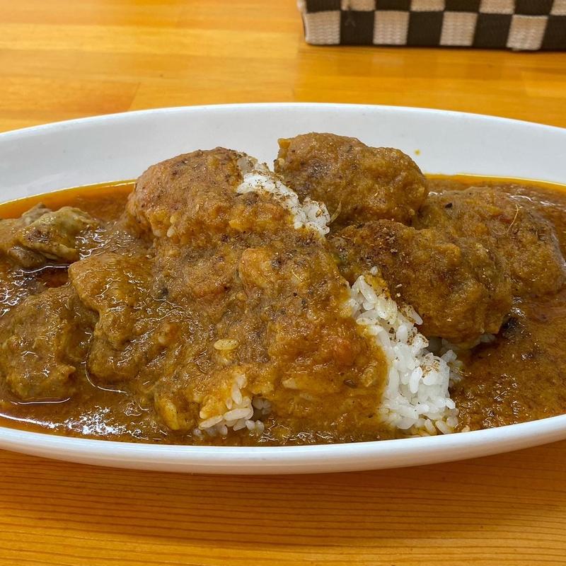 ツインズカレーライス(スパイシーキッチンアラジン＆マレカカレー)