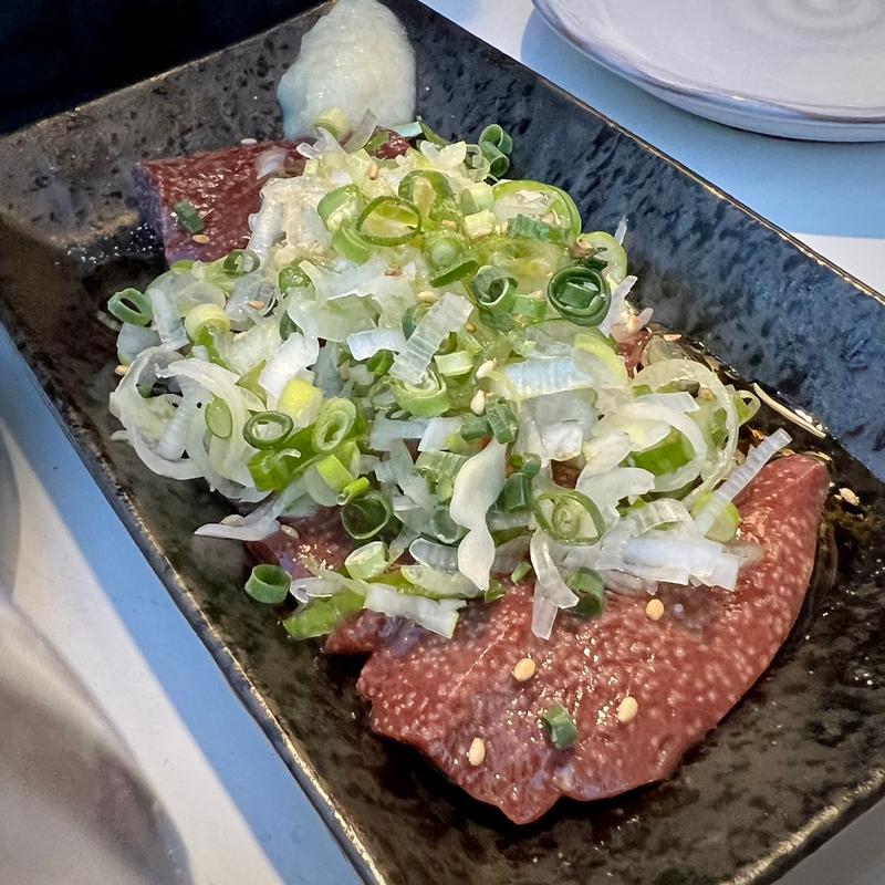 レバー刺し (低温調理)(もつ焼き 次郎)