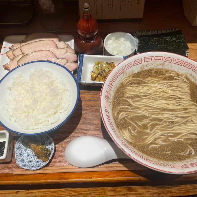 (炭火焼濃厚中華そば 海富道)