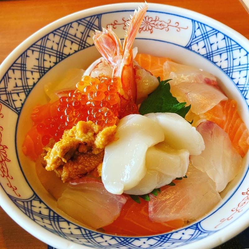 (おさかな家族雑魚屋 させぼ五番街店（認証店）)