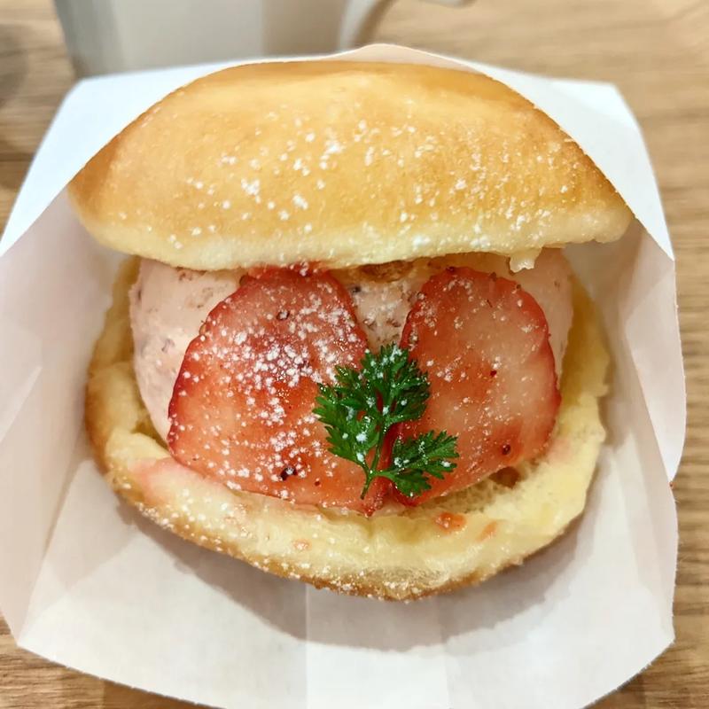 イチゴドーナツ(Place/NE゜（プレイス）)