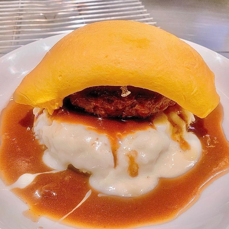 デミオムハンバーグ(鉄板処めぐろ)