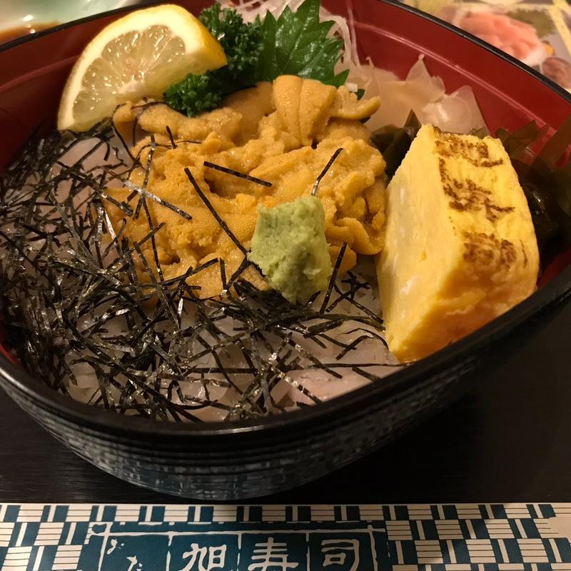 うに・平目えんがわ丼（味噌腕付き）(おたる 旭寿司)