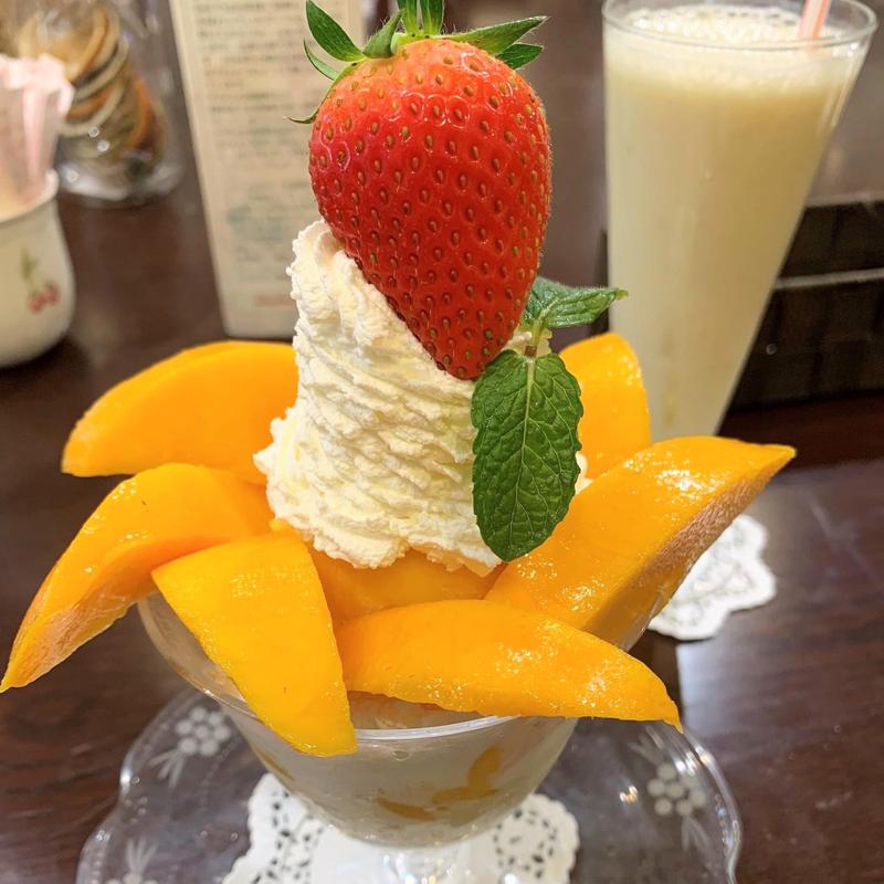 パイナップルパフェ(フルーフ･デゥ･セゾン)