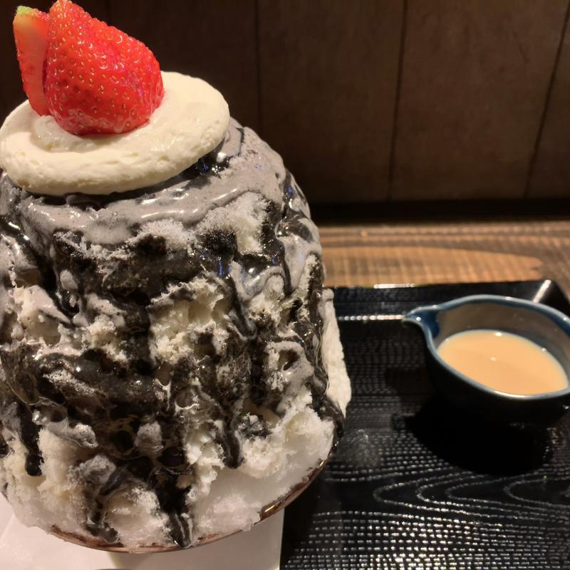 黒ごま杏仁(神保町 志膳)