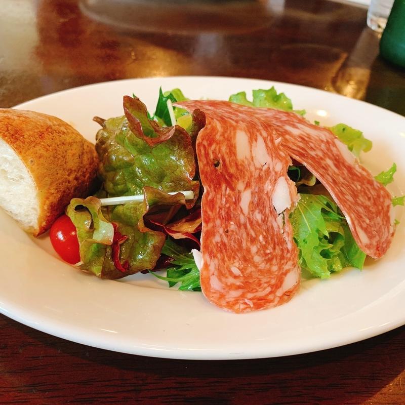 (トラットリア エ ピッツェリア アミーチ)