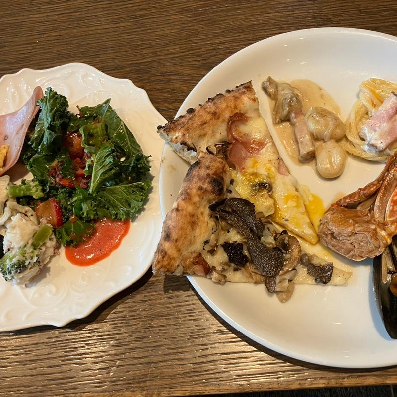 苺とトリュフビュッフェ(PIZZA SALVATORE CUOMO & BAR 新宿)