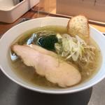 ニラのクリア塩ラー麺