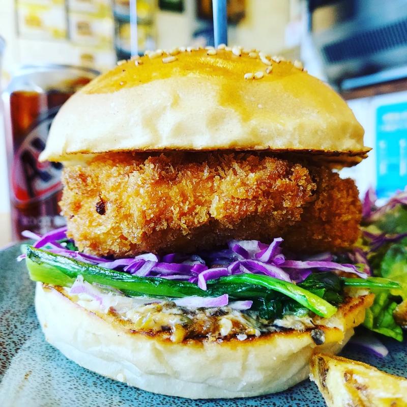 マカコロ(マカロニチーズコロッケバーガー)(HELLO NEW DAY Hamburger)