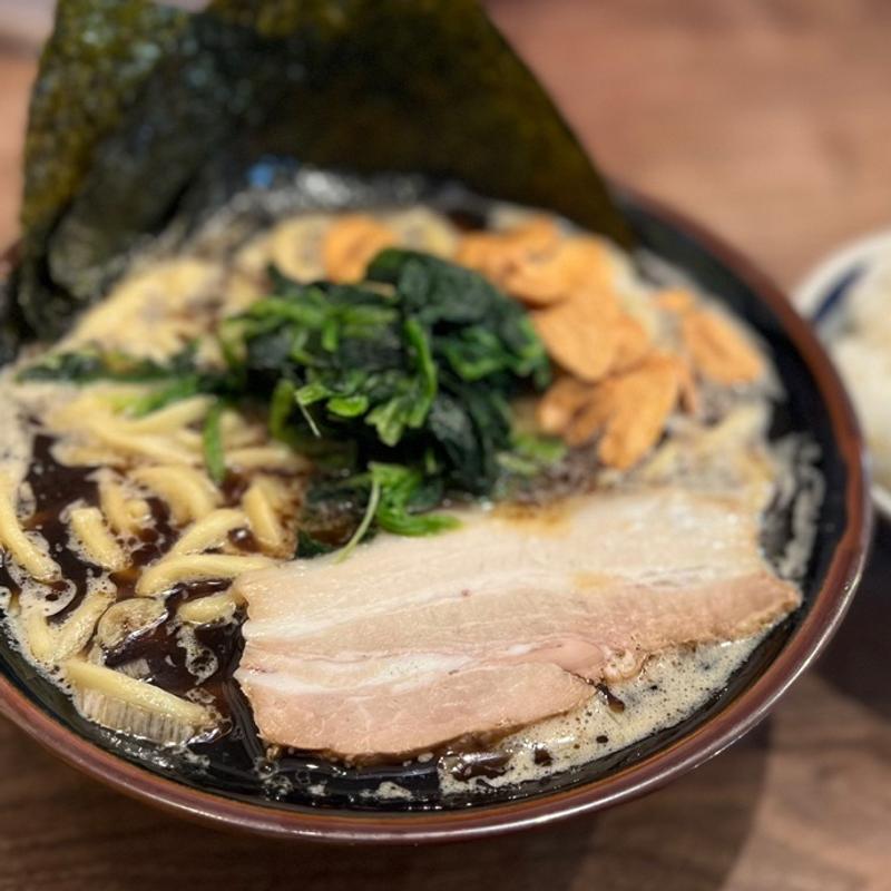 黒家系ラーメン(横浜家系ラーメン 武田家 すすきの店)