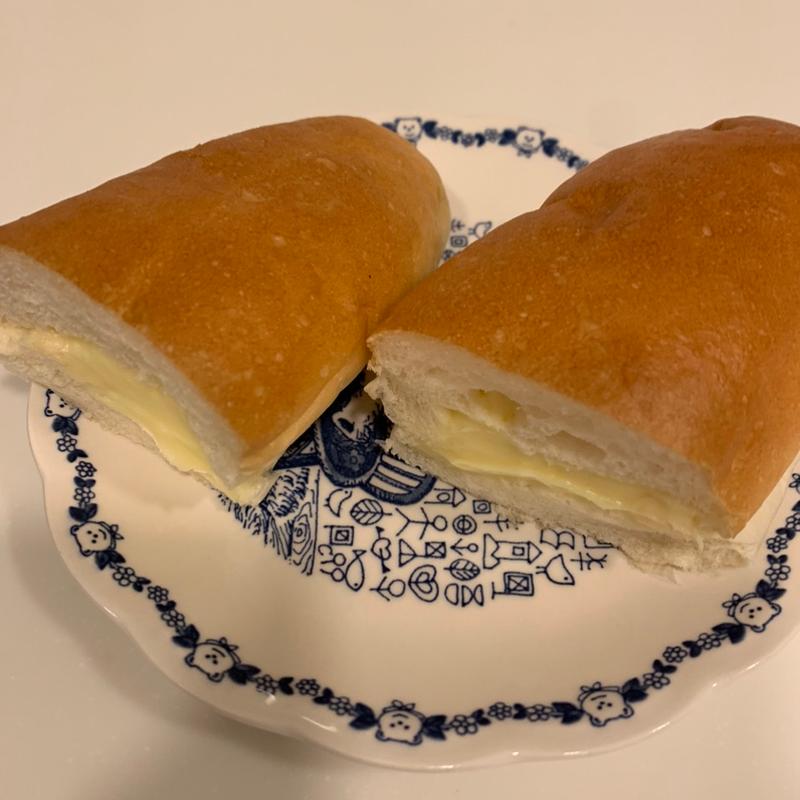 コッペパン　カスタードクリーム(リヨン夢工房)