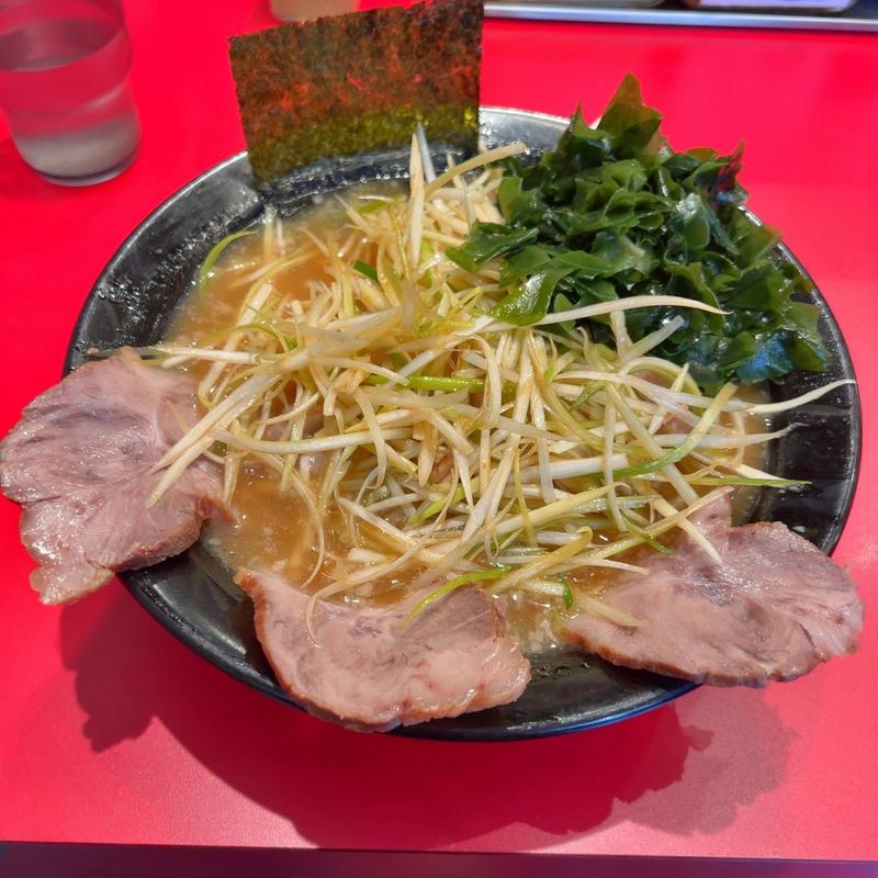 ネギチャーシューメン ワカメ(柏ネギラーメン ラーショ)