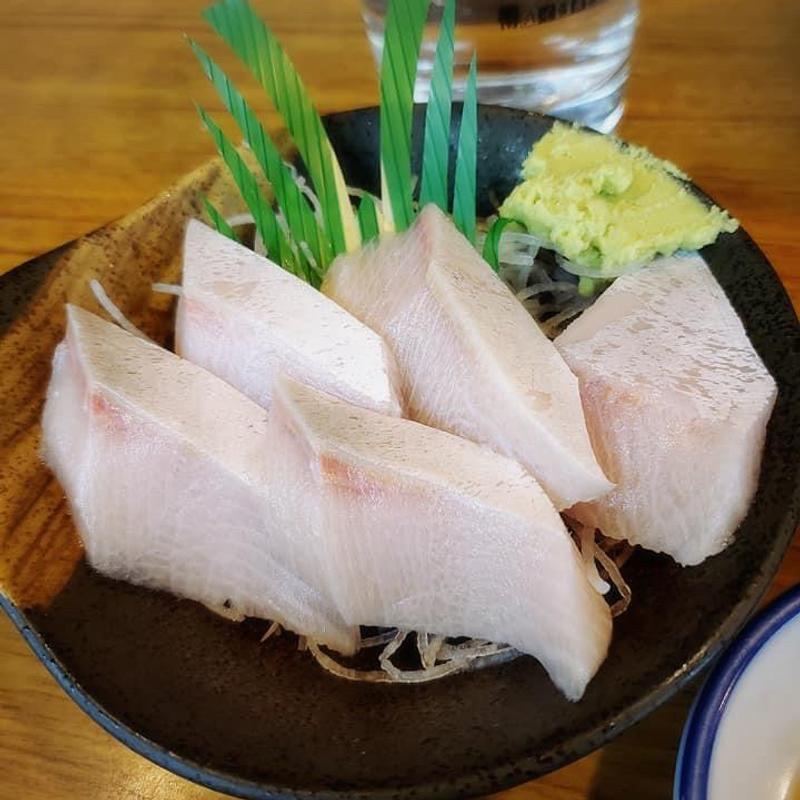 ぶり刺身(酒蔵 石松)