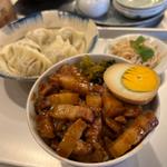 水餃子5個と魯肉飯と小菜盛