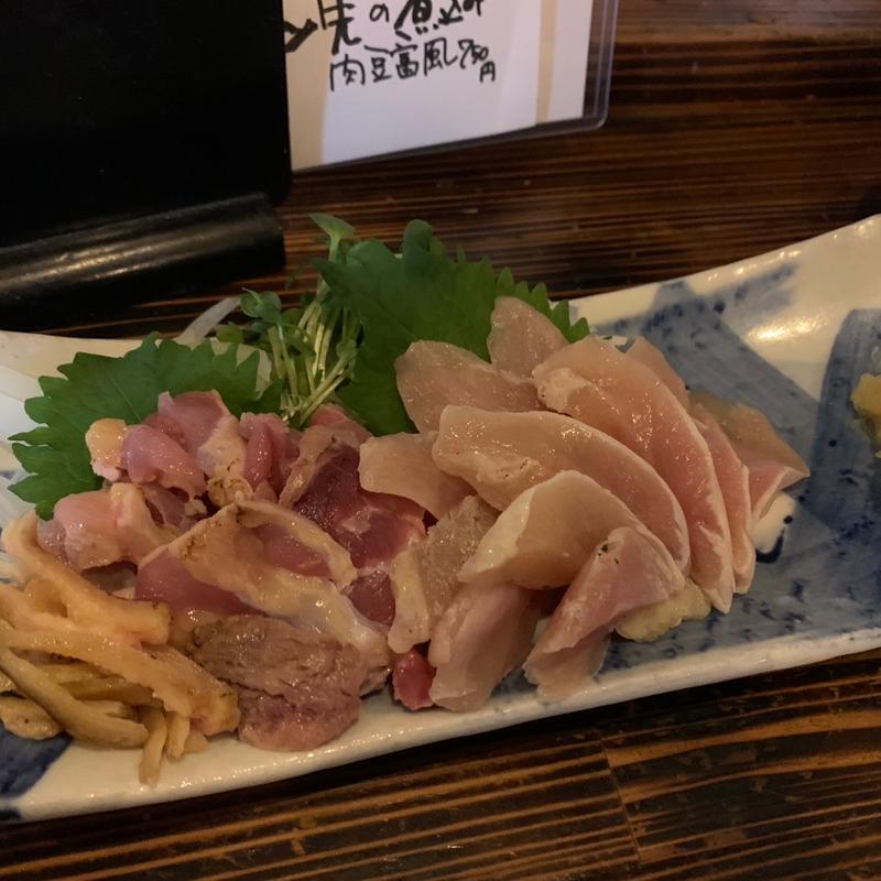 地鳥刺し(串処 松ちゃん)