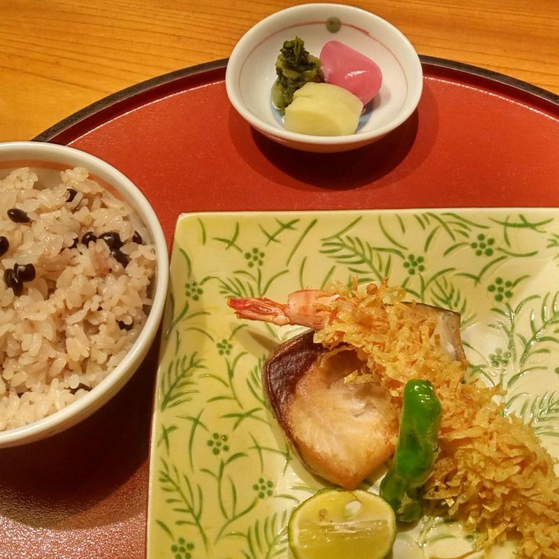 寒ブリと黒千石豆ご飯(日本料理 多可橋 （たかはし）)