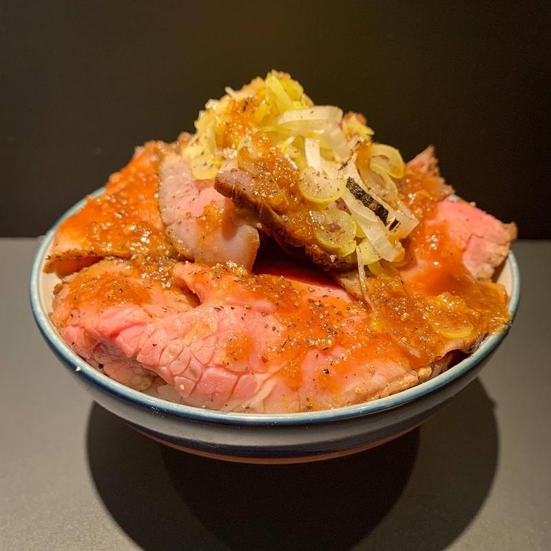 燻しローストビーフ丼(ハンディクラフトワークス 中目黒店)