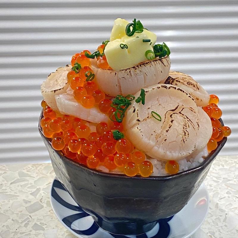 炙りほたてバターいくら丼(海さくら 蝦夷海（えぞうみ）‐EZOUMI‐)