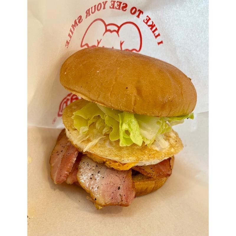 元祖ベーコンエッグバーガー(佐世保バーガー BigMan 上京町本店)